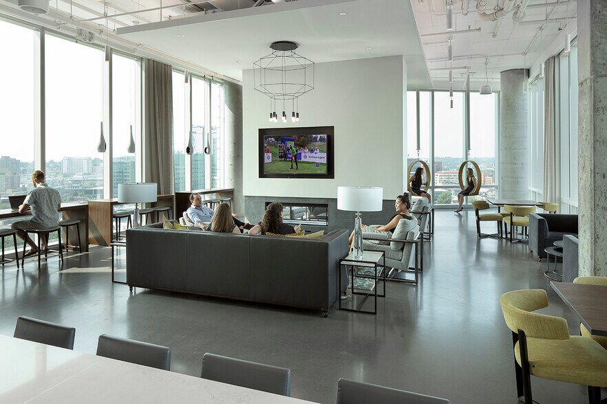 Building Photo - 200 Brookline Ave