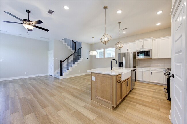 Building Photo - 18515 Parkland Row Dr