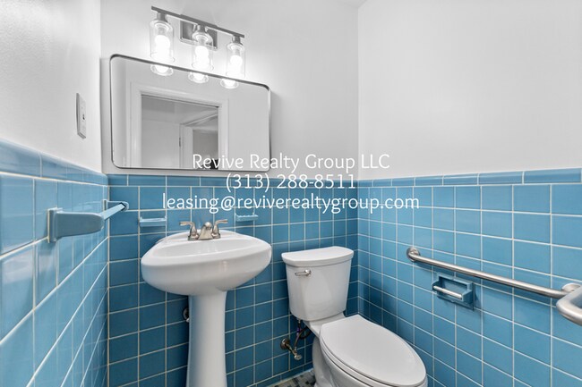 Building Photo - 9284 Jerome