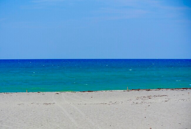 Building Photo - 121 Ocean Cove Dr