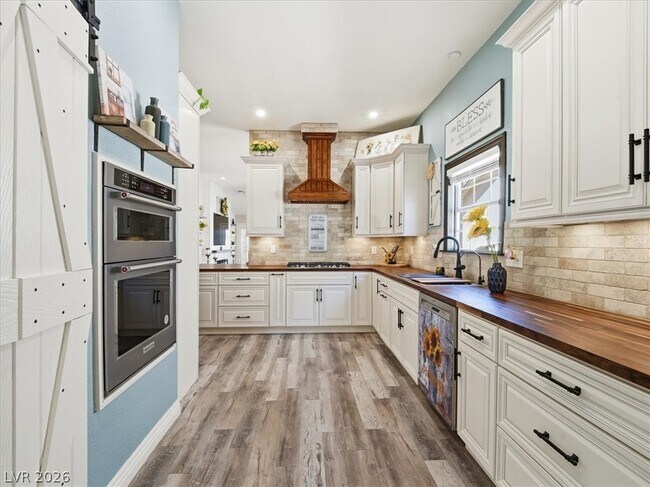 Building Photo - 4904 Winterset Dr