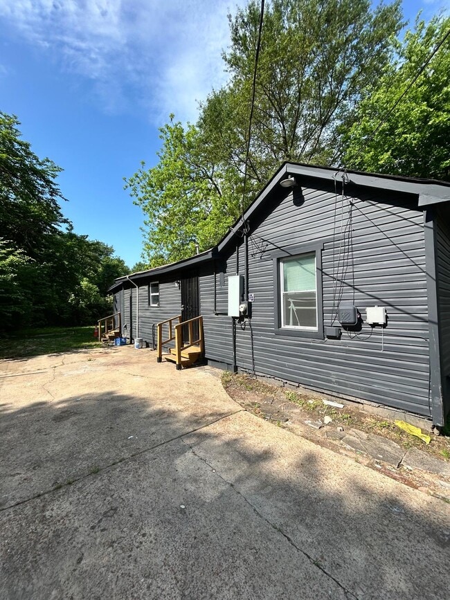 Building Photo - 4107 New Willow Rd