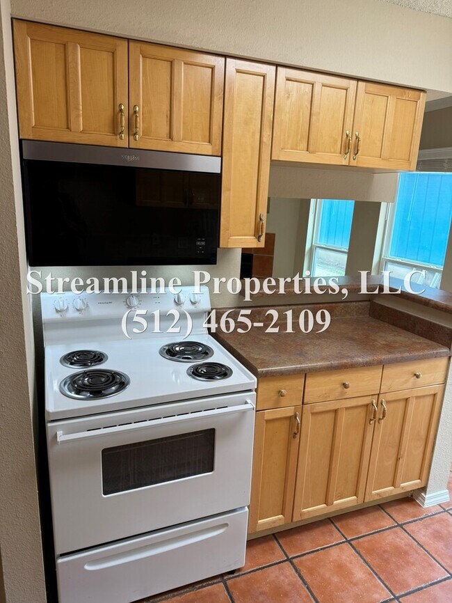 Building Photo - Charming 3 bedroom, 2 bath off Wells Branch