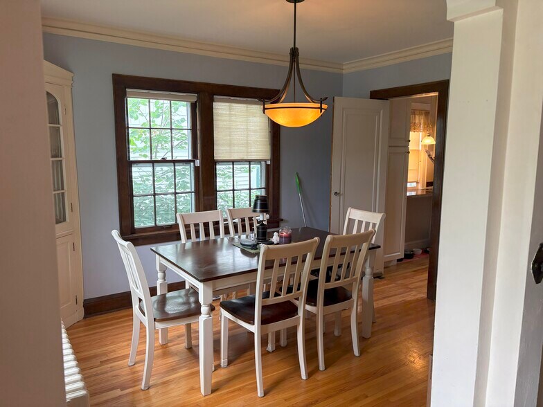 Dining Room - 1347 W Highland Pkwy