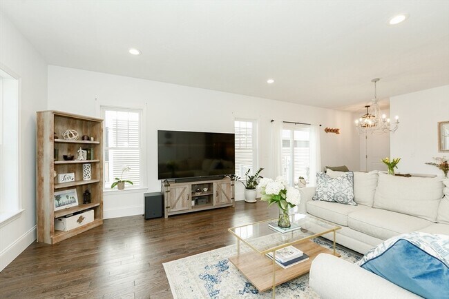 Building Photo - 18 Cleary Cir