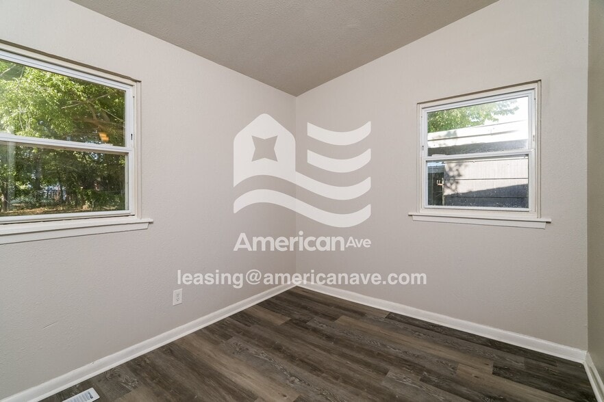 Building Photo - 4127 E Xyler St