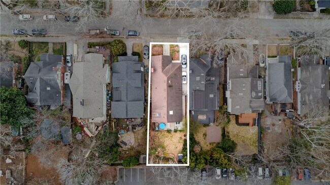 Building Photo - 865 Monroe Cir NE