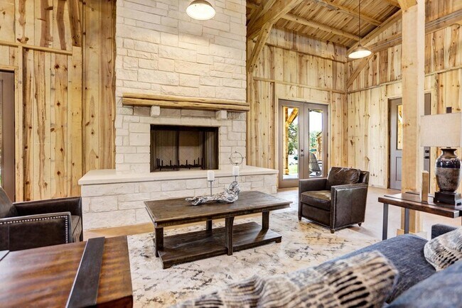 Building Photo - 101 Woodstock Cir