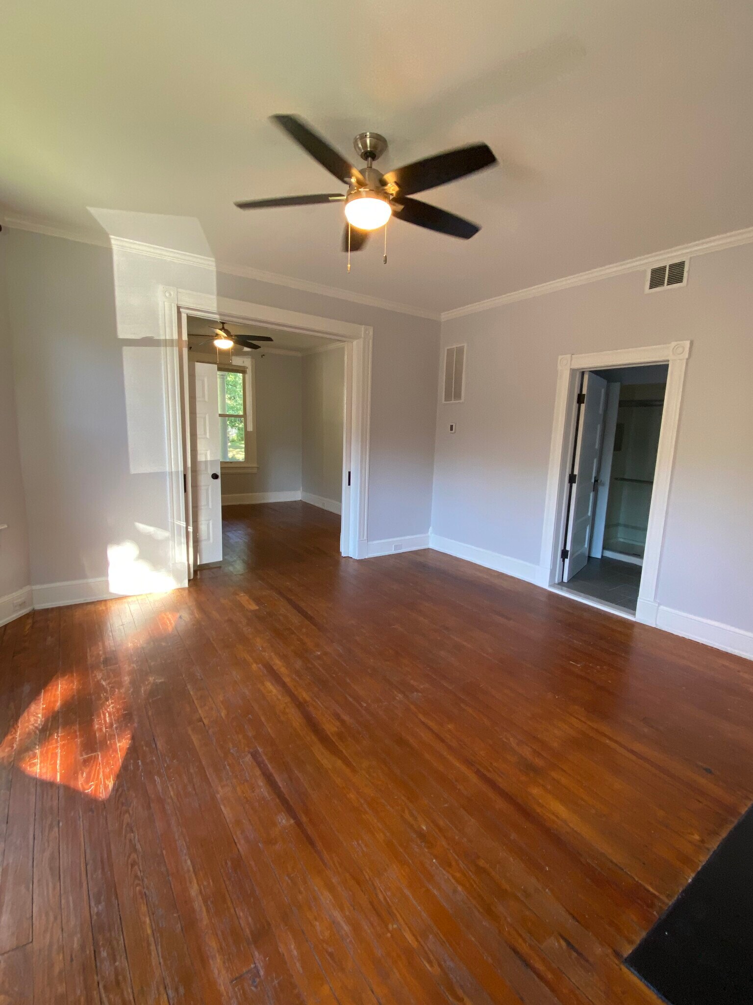 Building Photo - 618 W 26th St