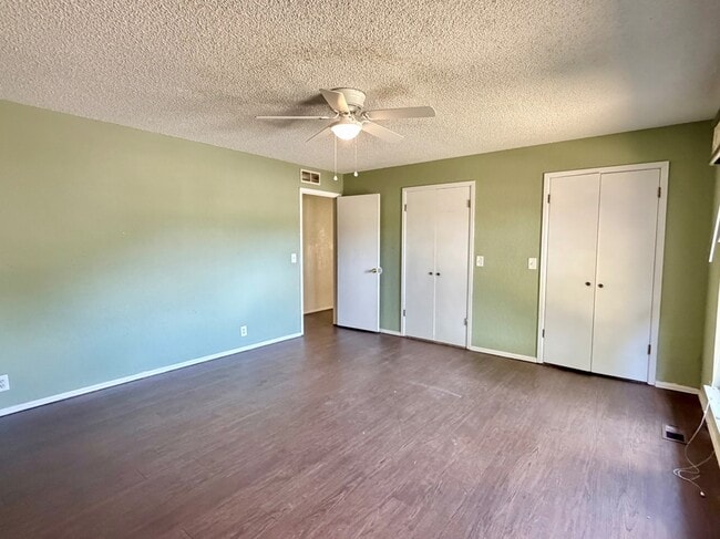 Building Photo - 6612 Crow Cir