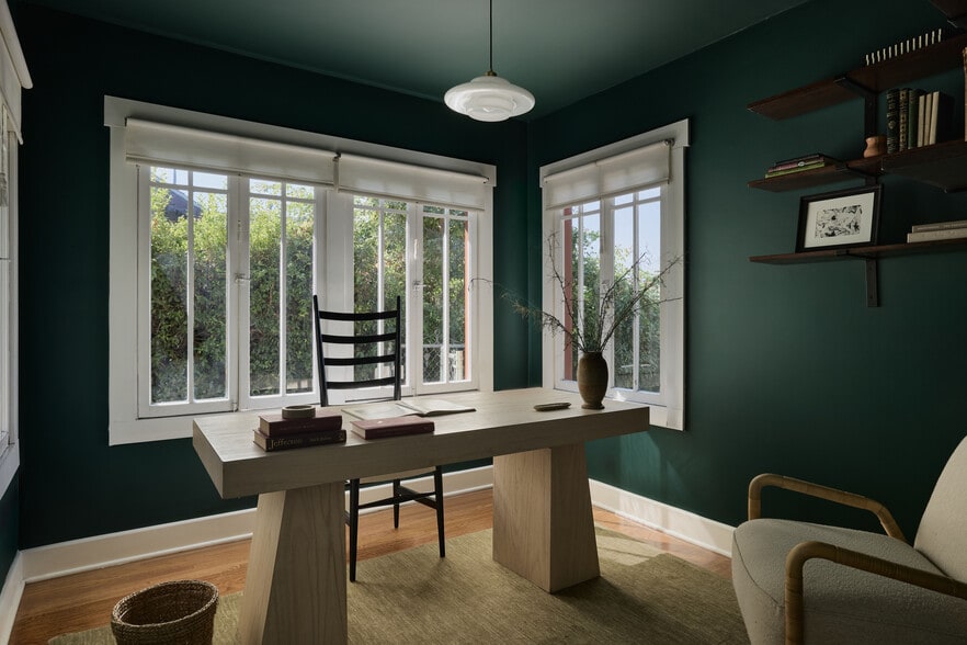 Building Photo - 2606 W Ave 30