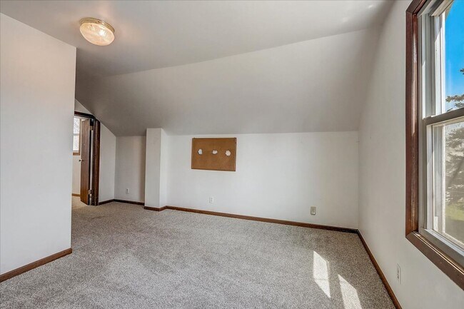 Building Photo - 4Bed/2Bath - Home For Rent in Fort Atkinson