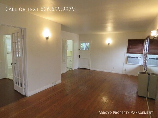 Building Photo - 207 1/2 S Primrose Ave.-