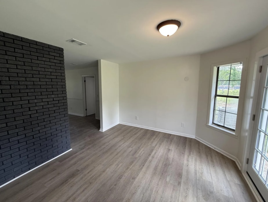 Building Photo - 119 Road 1252