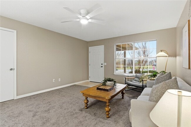 Building Photo - 932 S Curtis Ave