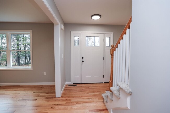 Building Photo - 231 Putnam Hill Rd