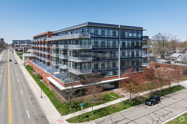 Building Photo - SkyLofts Marketsquare