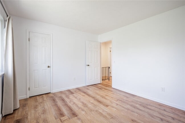 Building Photo - 678 Eastbrooke Ln