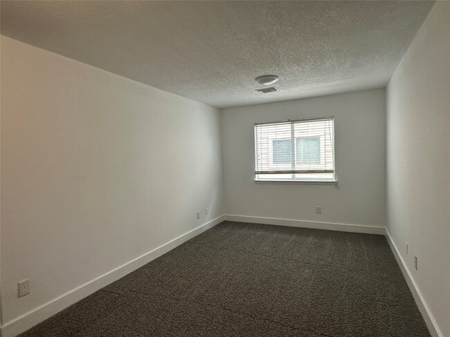 Building Photo - 7430 Rabbit Ridge