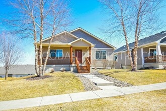 Building Photo - 4 Bedroom Detached Townhome in Waukee with Finished Basement