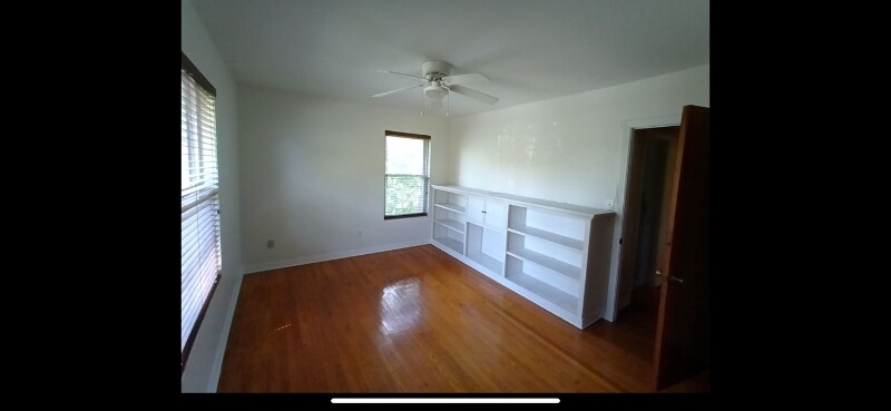 Building Photo - 2943 St Johns Ave