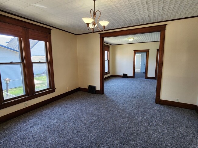Building Photo - Great 3BR, 1BTH home, just updated!