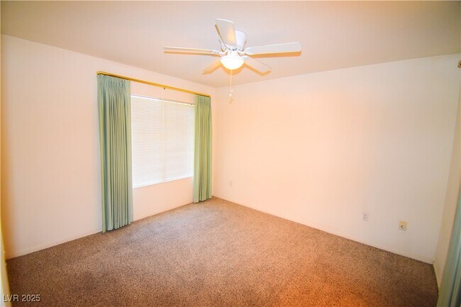 Building Photo - 1901 Villa Palms Ct