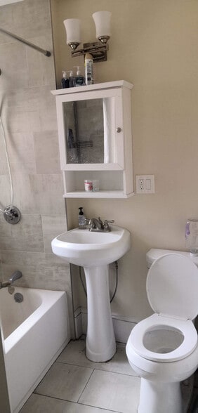 Building Photo - 895 Huntington Ave