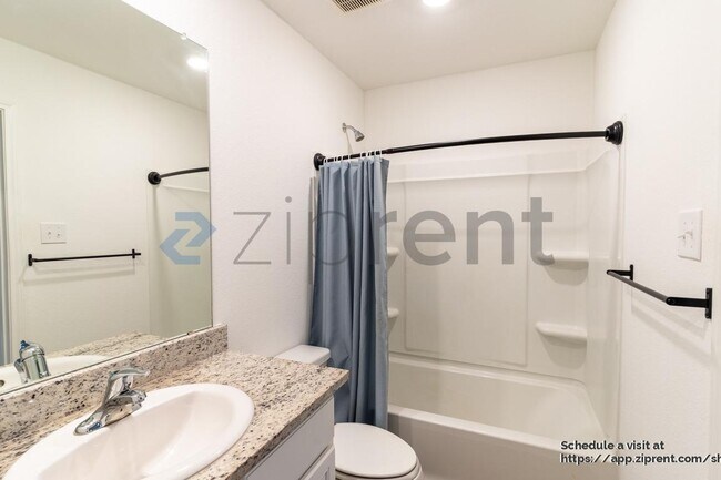 Building Photo - 366 Fairlawn Wy