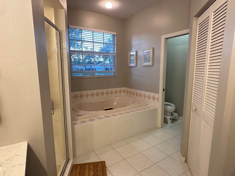 Building Photo - 5738 39th Street Cir E