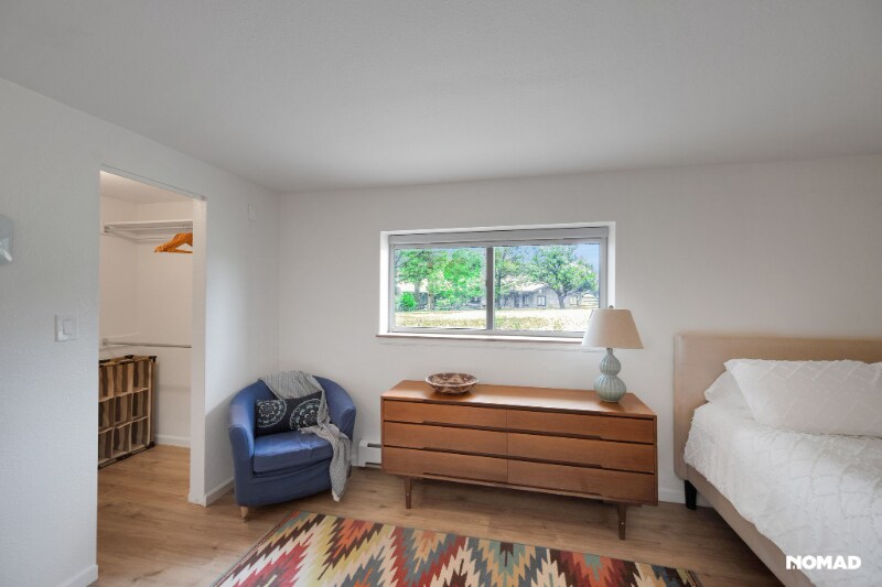 Building Photo - 7980 Fairview Rd