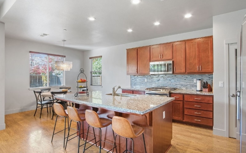 Building Photo - 602 Criolla Dr