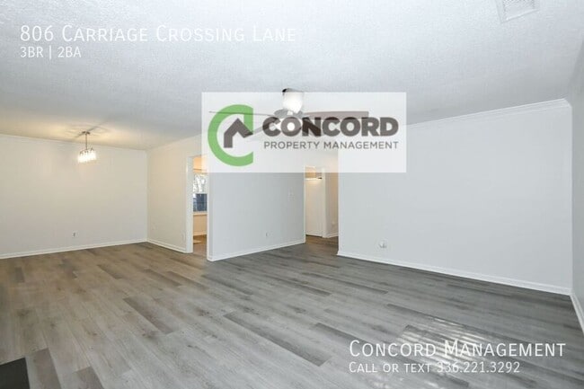 Building Photo - 806 Carriage Crossing Ln