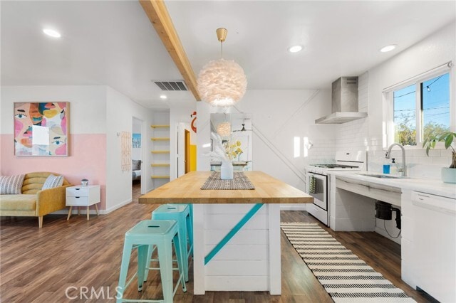 Building Photo - 61773 Crest Cir Dr