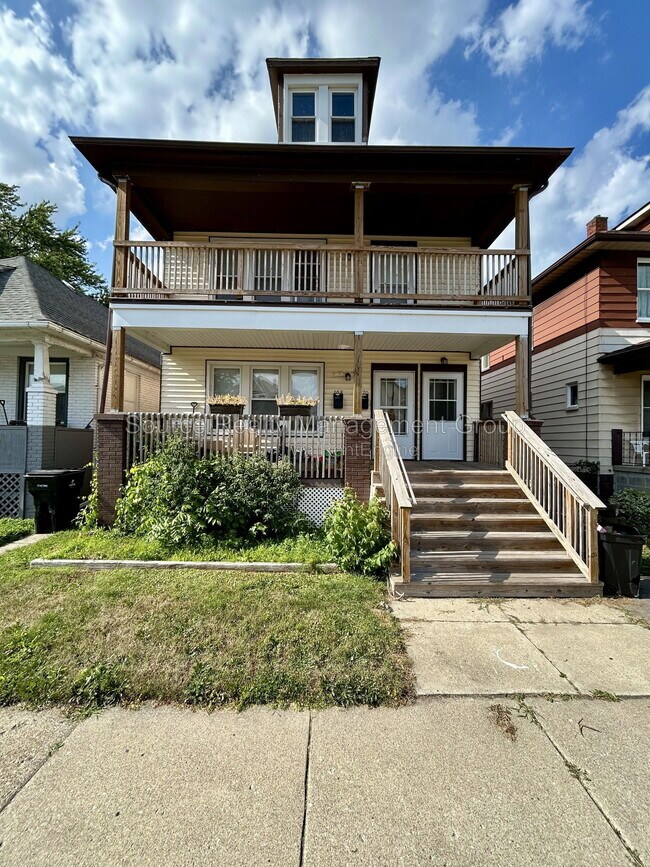 Building Photo - 170 Bondie St
