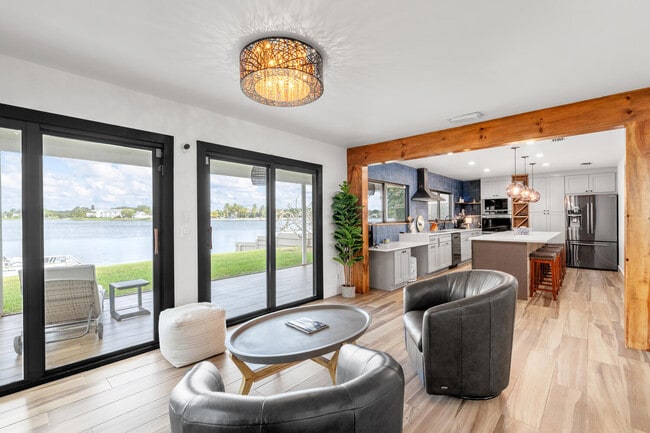 Building Photo - 1742 Harborside Cir