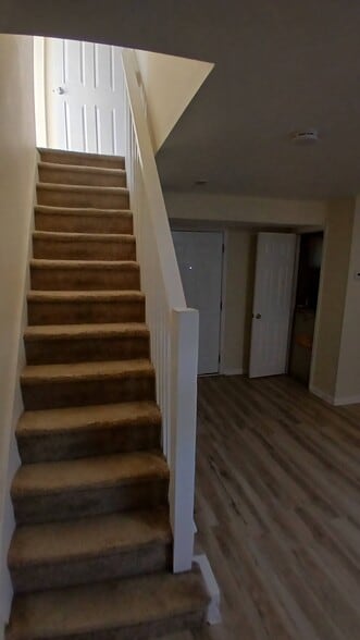 Building Photo - 271 W Main St