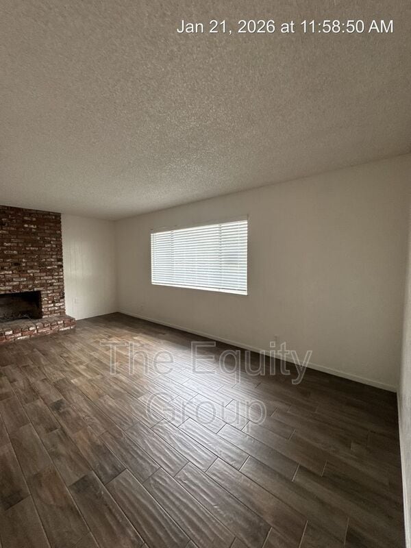 Building Photo - 2732 S Sallee Ct