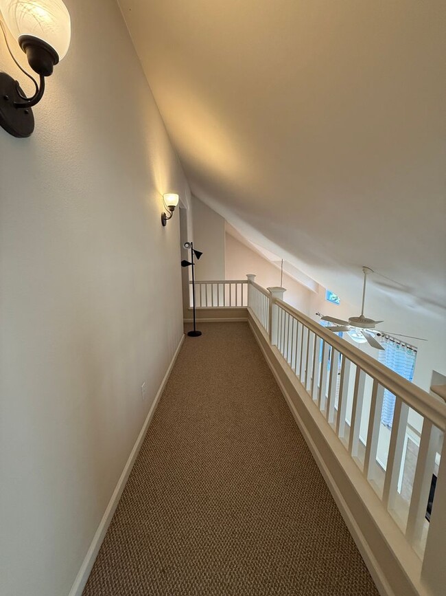 Building Photo - Lovely 3 Bedroom Home near Sutter Hospital in Wikkiup!