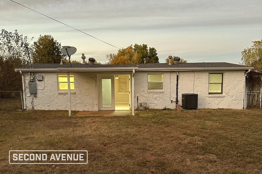 Building Photo - 3632 Firethorn Dr