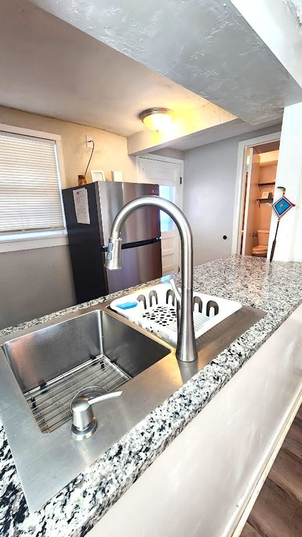 Building Photo - Furnished 1 Bed 1 Bath Apt in Linwood Place Add NW OKC