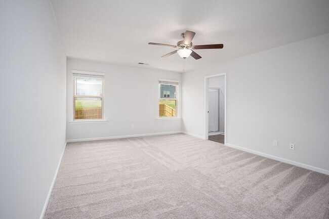 Building Photo - 2626 Jansen Ave