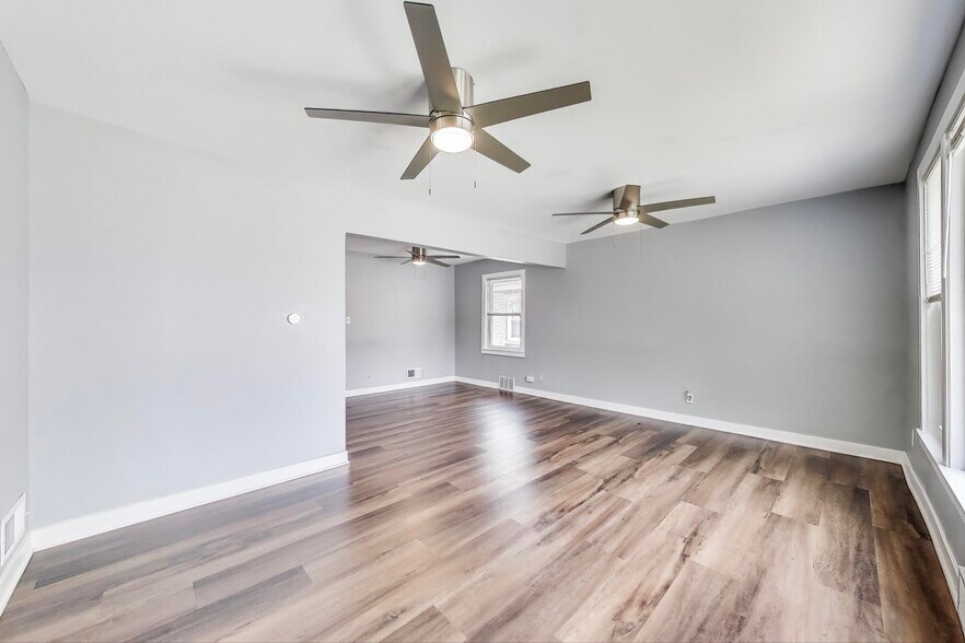 Building Photo - 4118 Prairie Ave