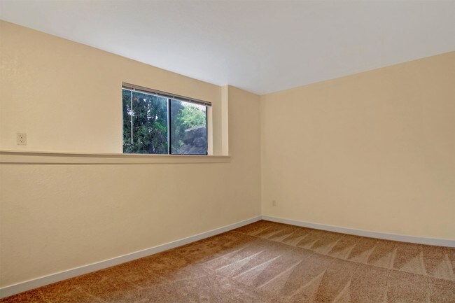 Building Photo - 16304 52nd Ave W