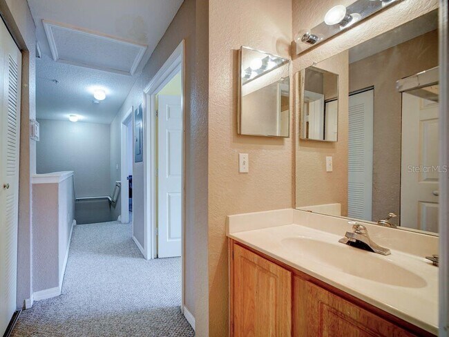 Building Photo - 4019 Venetian Bay Dr