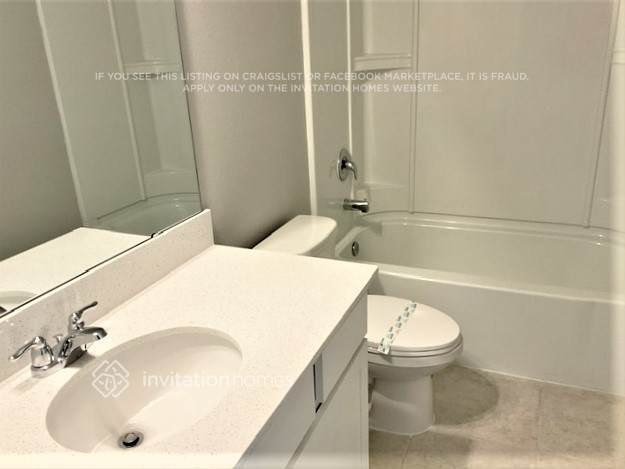 Building Photo - 2297 Litchfield Lp