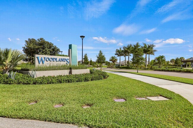 Building Photo - 14823 Wildwood Cir