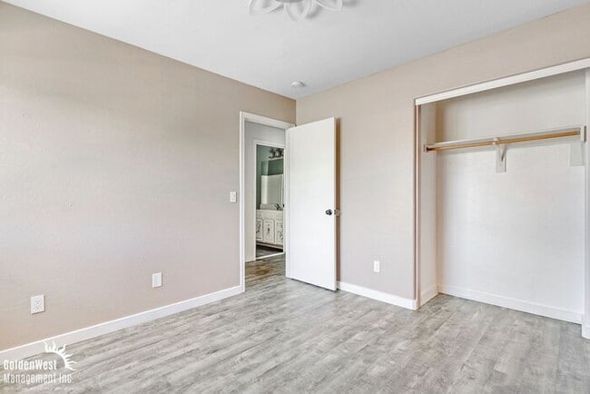 Building Photo - Luxurious 4Bdm 2.5Ba Home with Expansive Backyard in Mesa