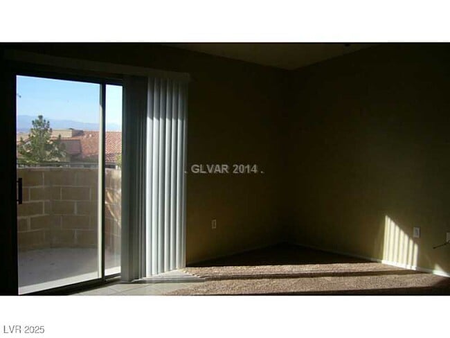 Building Photo - 2050 N Los Feliz St