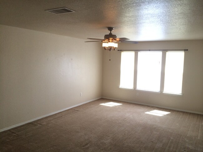 Building Photo - 6003 Ironmill Creek